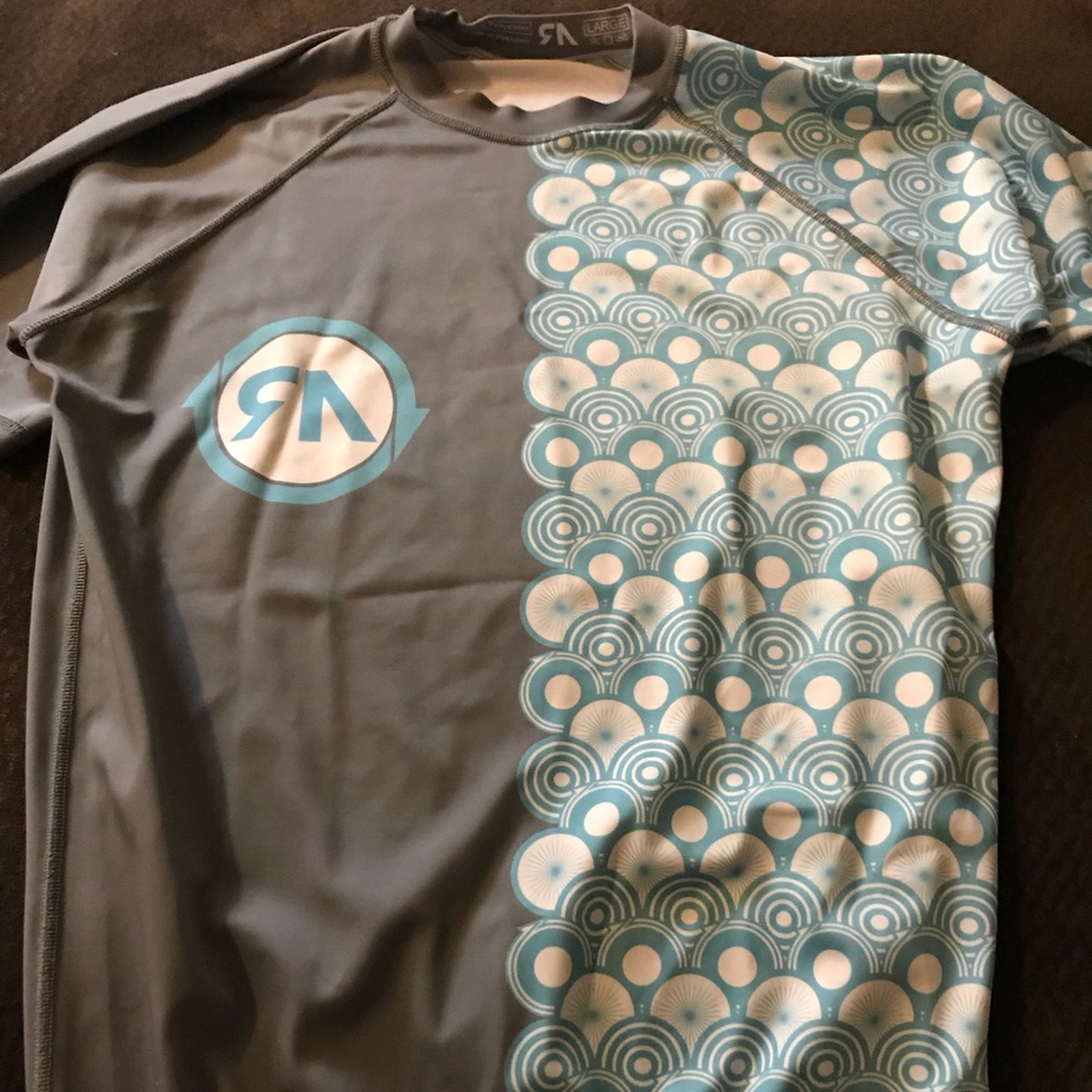 Roll Addiction Rash Guard